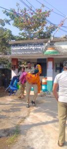 పోలీస్ అన్నా మీకు సెల్యూట్